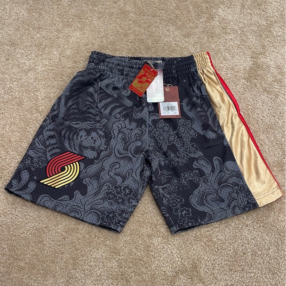 Mitchell & Ness NBA Swingman Men’s Shorts PORTLAND TRAIL BLAZERS LUNAR NY sz. M